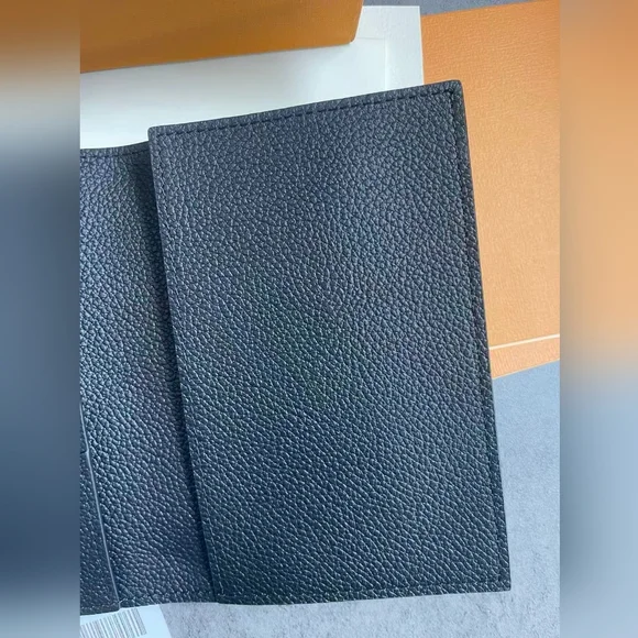 Louis Vuitton Passport Cover - Picture 10 of 11
